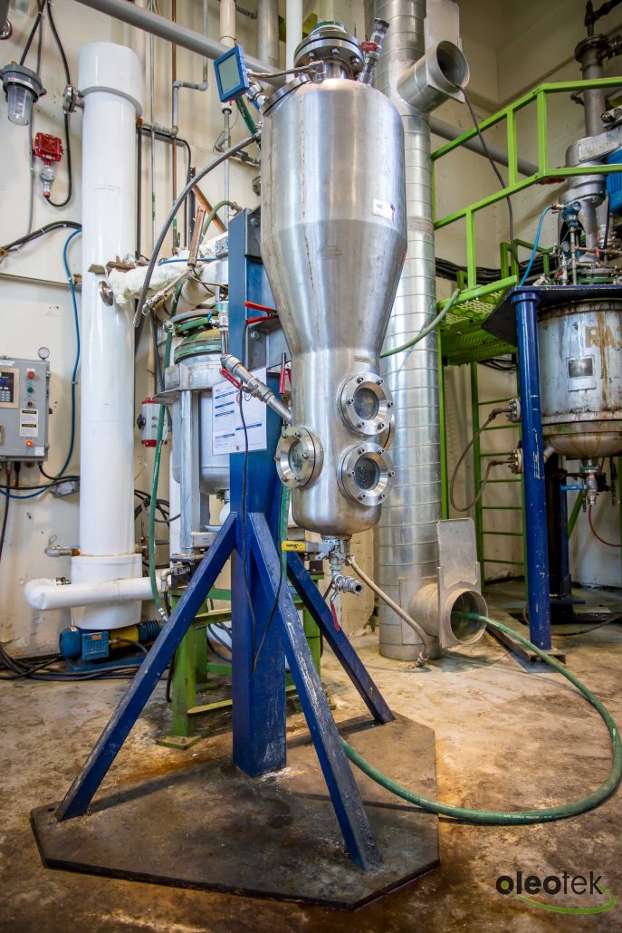 ampoule-decantation-usine-pilote-oleotek-thetford-mines