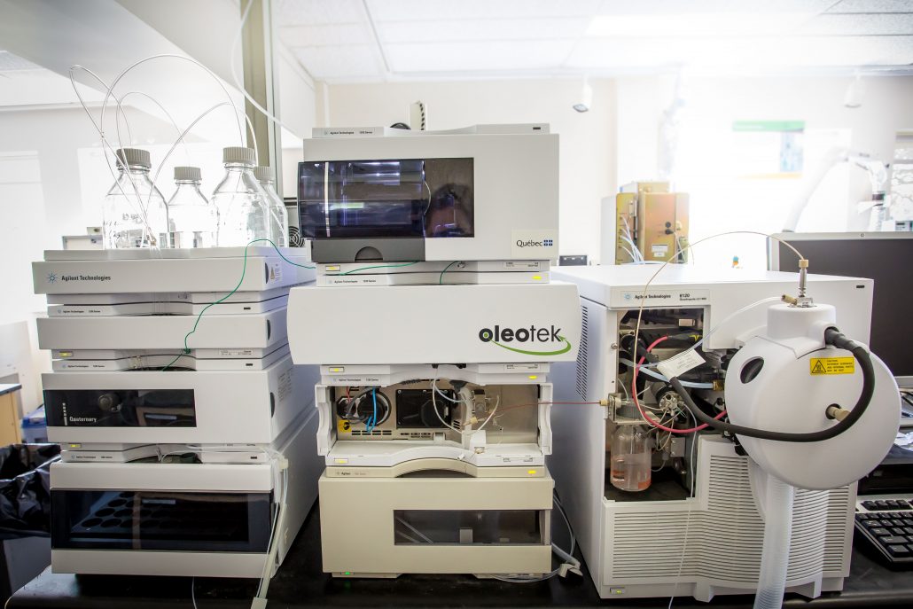 hplc-high-performance-liquid-chromatography-oleotek-thetford-mines